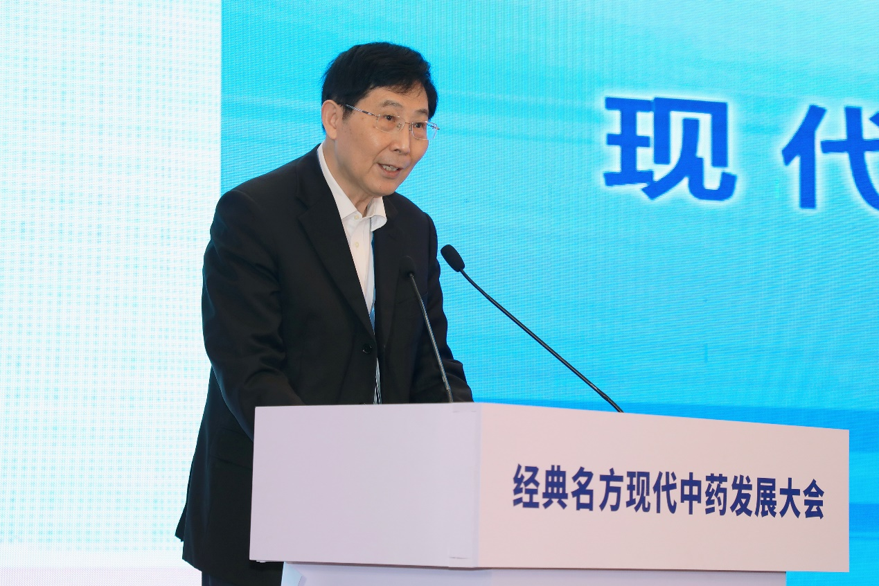 图4：陈凯先院士讲话.png